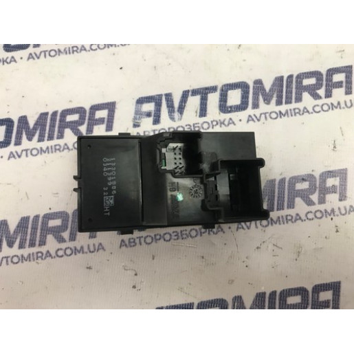 Кнопка стеклоподъемника передняя правая Opel Meriva B 2010-2017 13301886
